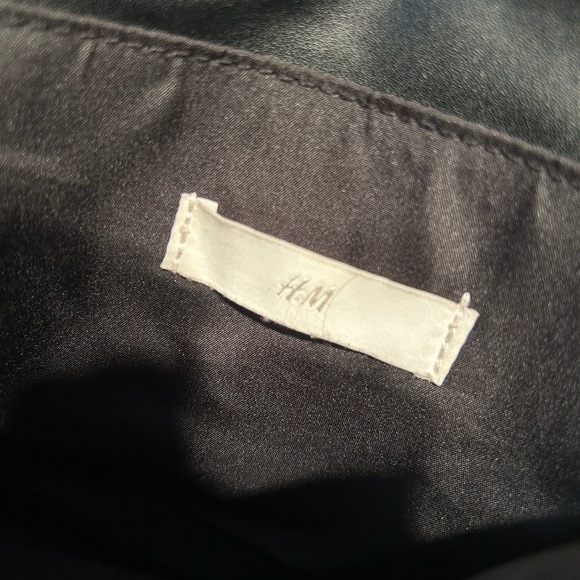 H&M Black Small Crossbody Bag - Picture 3 of 6